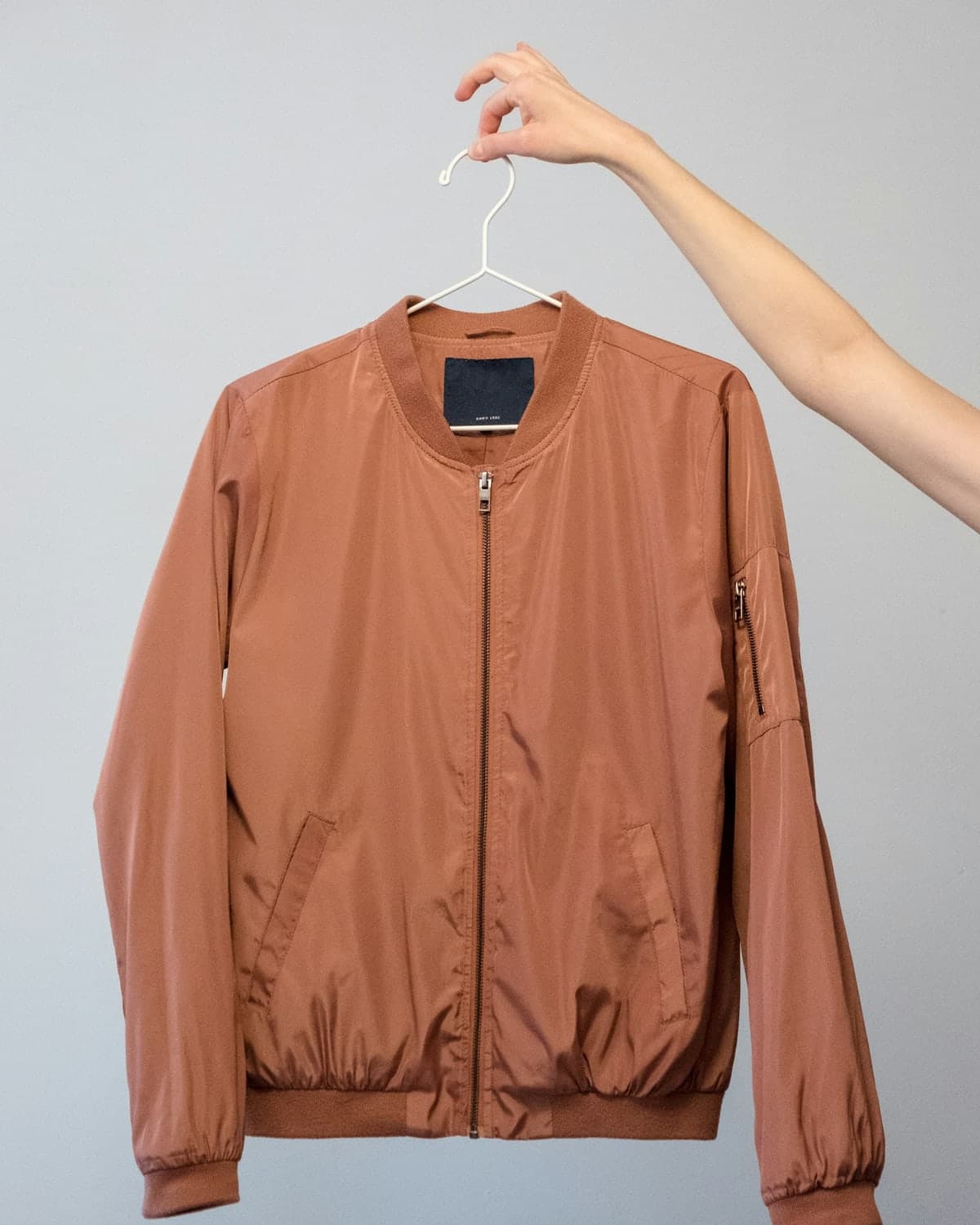 Nida Satin Bomber in Rust