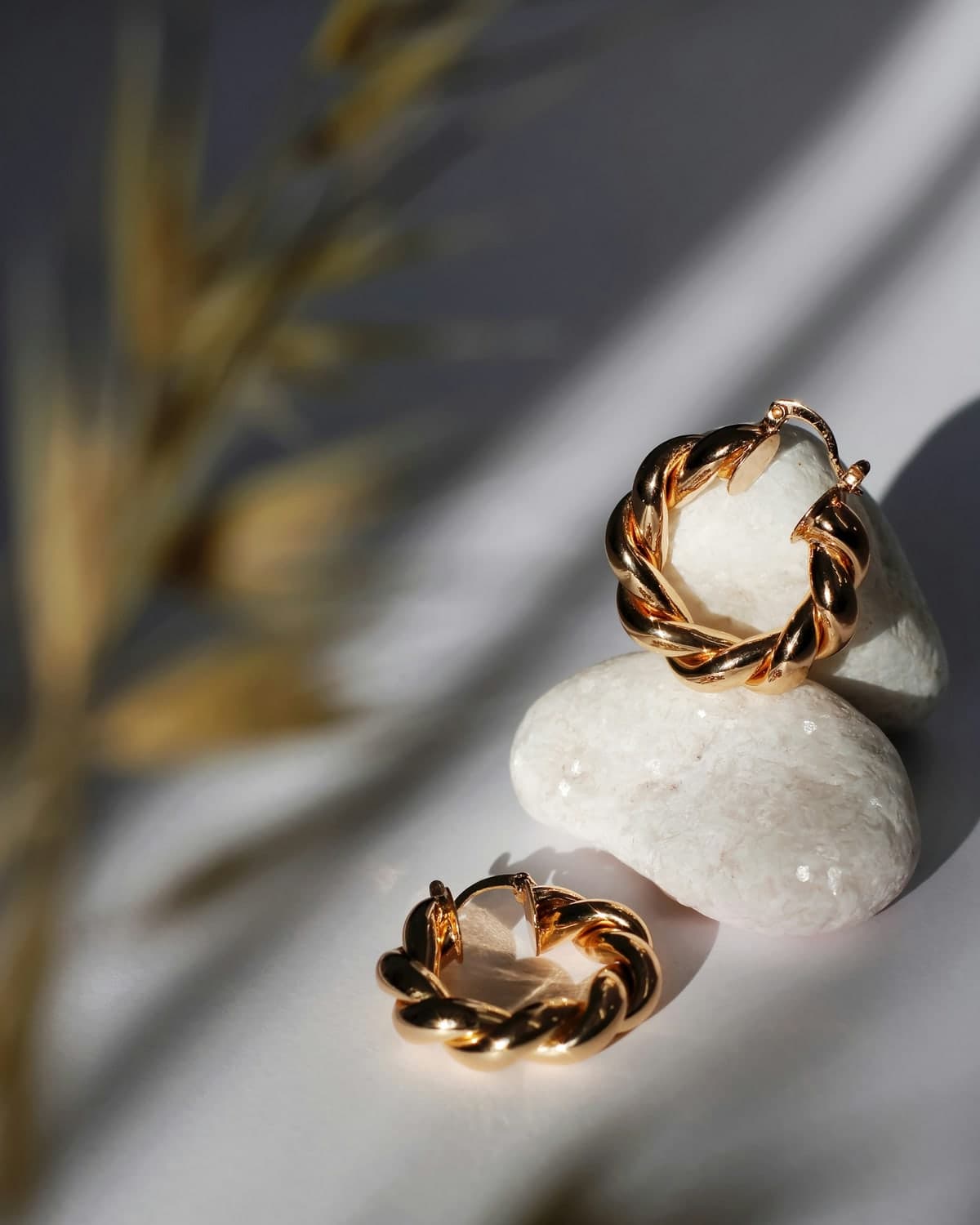 Ilaaf Chunky Hoop Earrings in Twist Gold